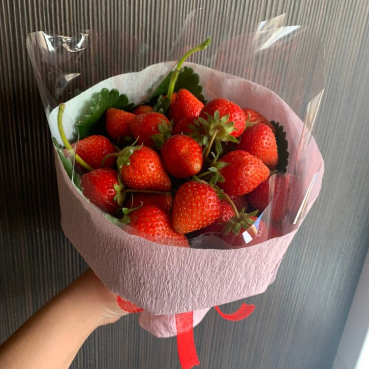 北海道うらかわ夏イチゴすずあかね24玉×2(合計約600g)